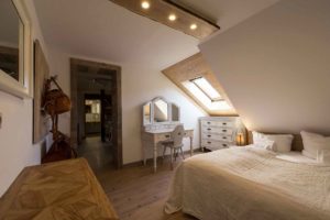 Kraeuter-Chalet-Hochschwarzwald-Ferienwohnung-Schlafzimmer