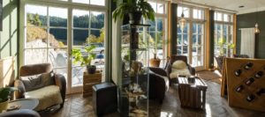 Kraeuter-Chalet-Hochschwarzwald-Hotel-Ferienwohnung-Lobby